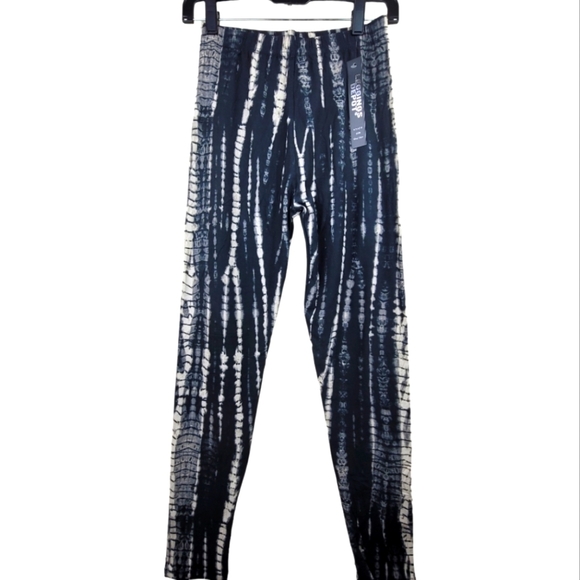 **NWT**TIE-DYE Yoga/Leggins - Picture 1 of 5